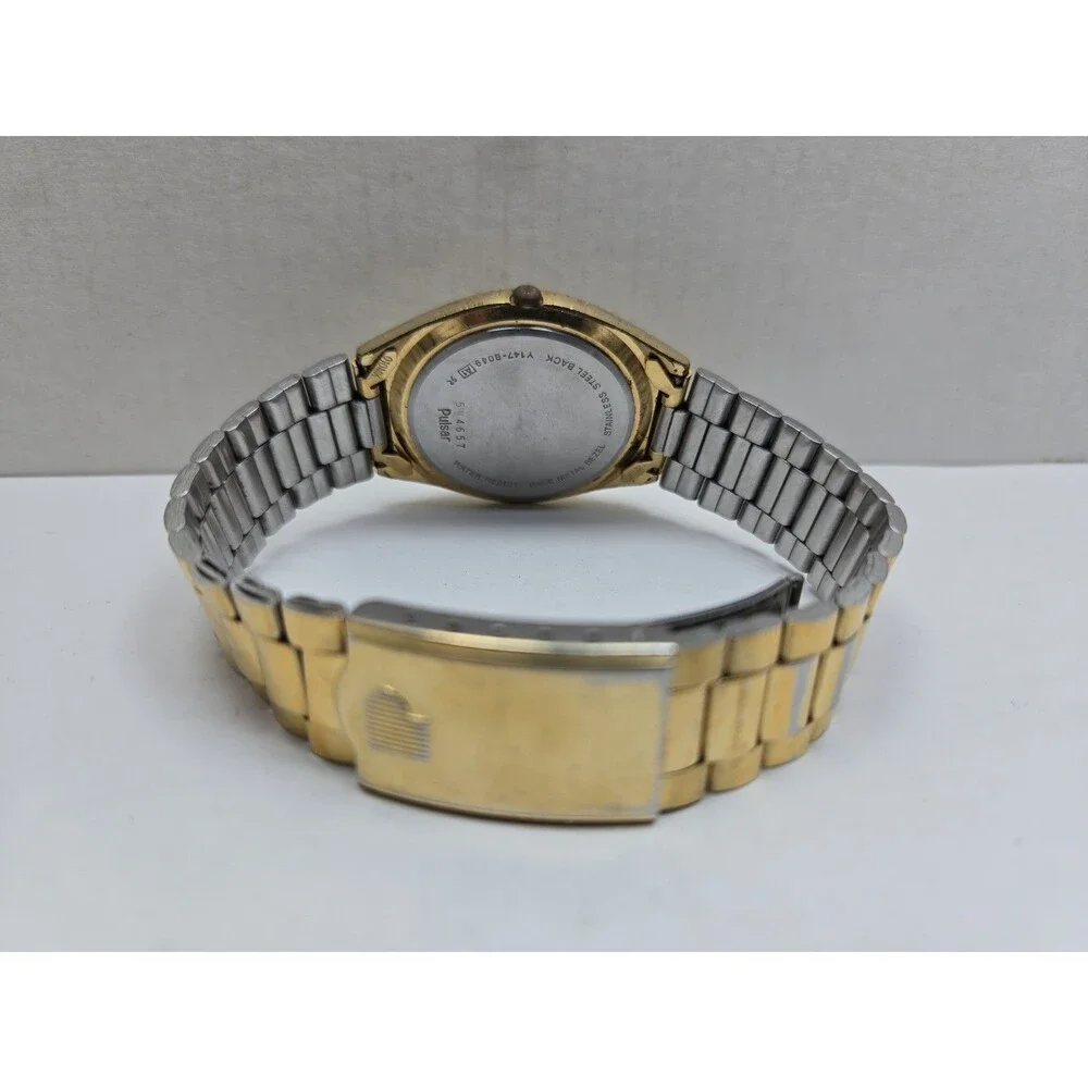 Vintage Pulsar by Seiko Y147 8049 Mens Gold Tone Date Quartz Watch New Battery